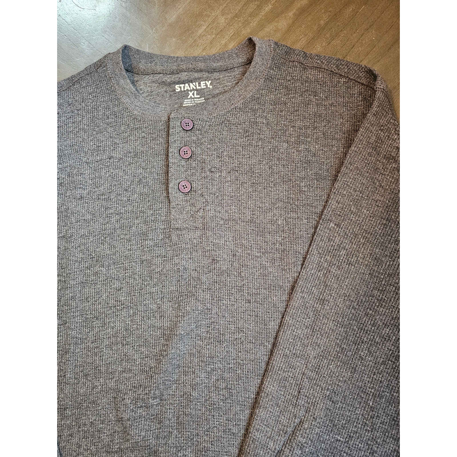 Nwt Stanley Shirt Mens Xlarge Gray Henley Thermal Base Layer Long Sleeve Outdoor — image 2 of 3
